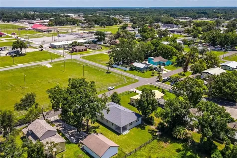 2203 W Lowry Avenue Plant City FL 33563