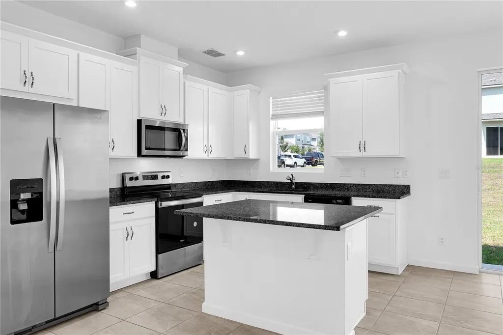 1100 Lakeshore Breeze Place Kissimmee FL 34747