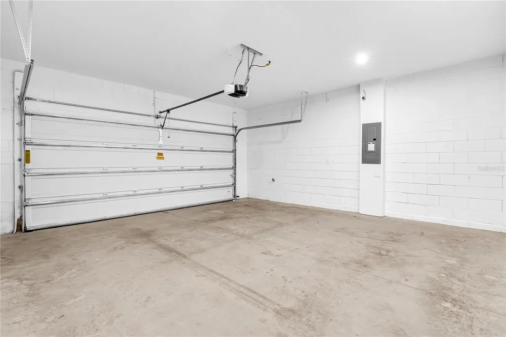 1100 Lakeshore Breeze Place Kissimmee FL 34747