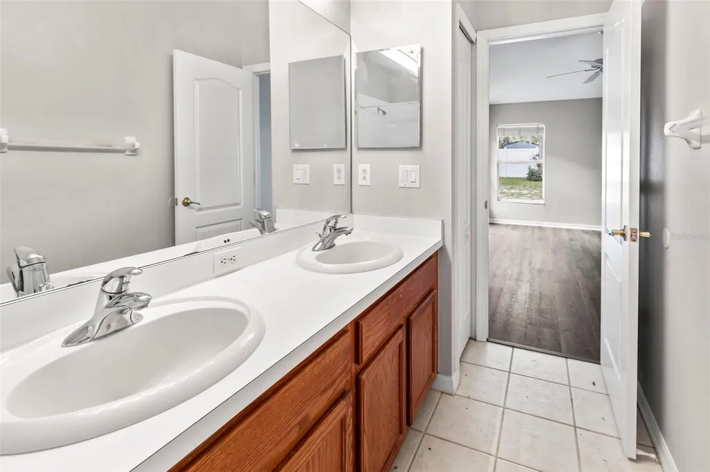 11111 Lakeside Vista Drive Riverview FL 33569