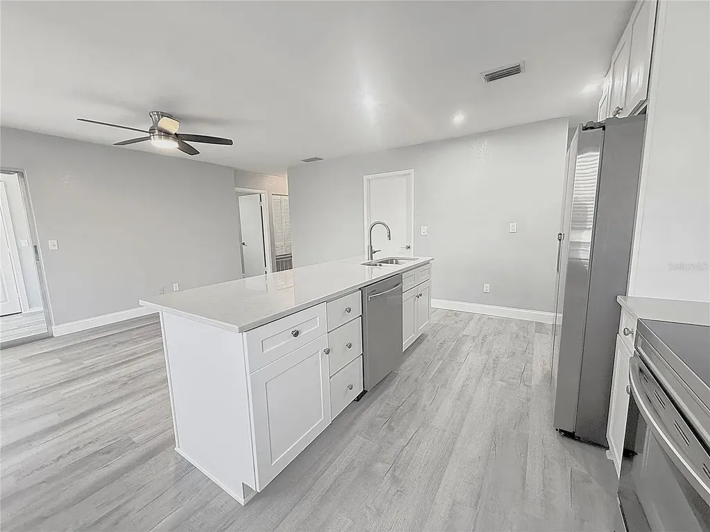 1231 Illinois Avenue Palm Harbor FL 34683