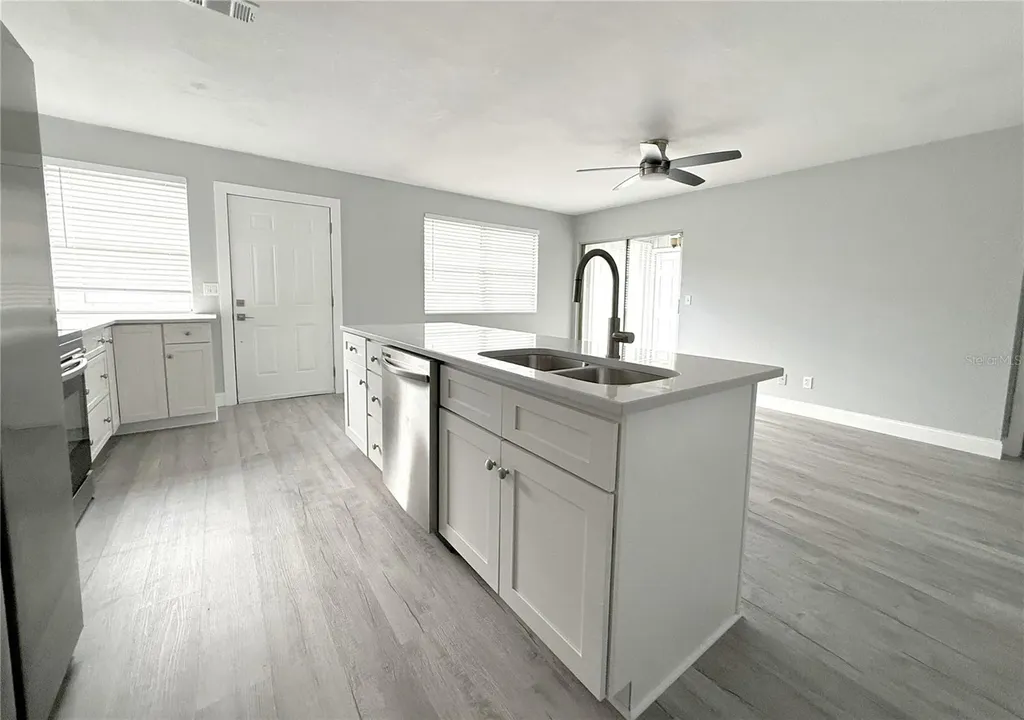 1231 Illinois Avenue Palm Harbor FL 34683