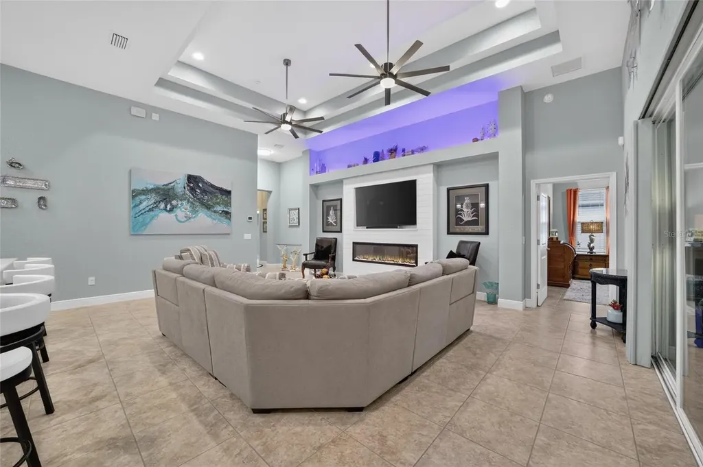 10212 Julia Isles Avenue Oxford FL 34484