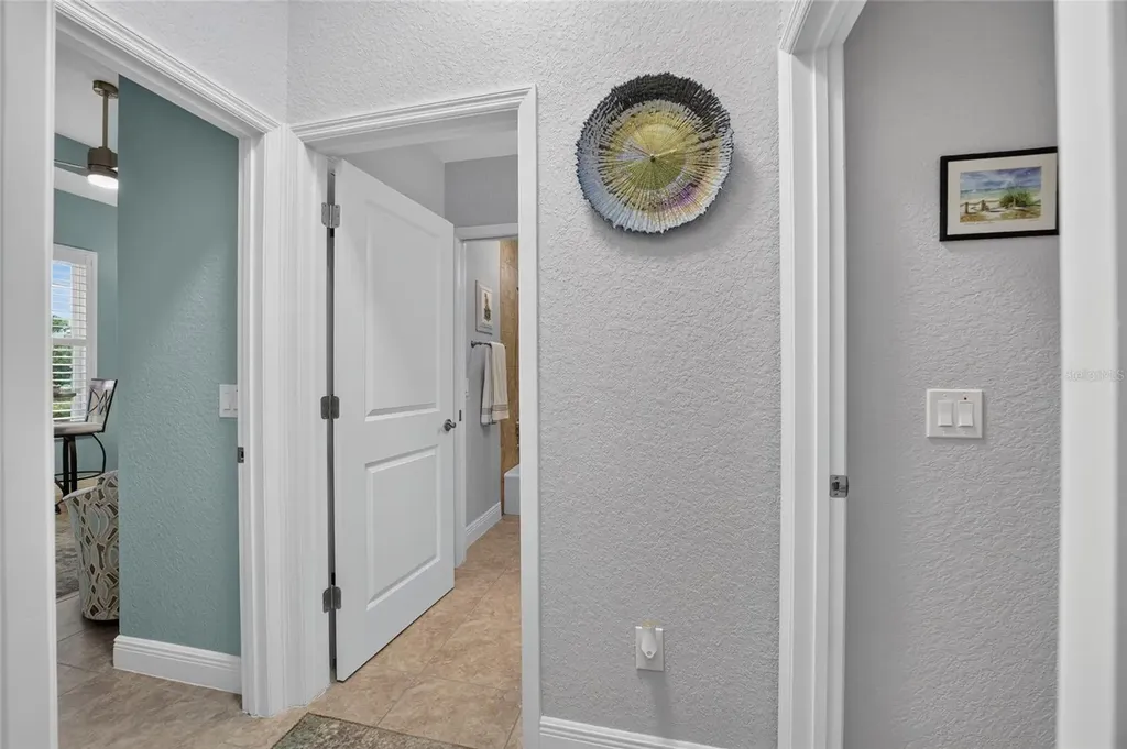 10212 Julia Isles Avenue Oxford FL 34484