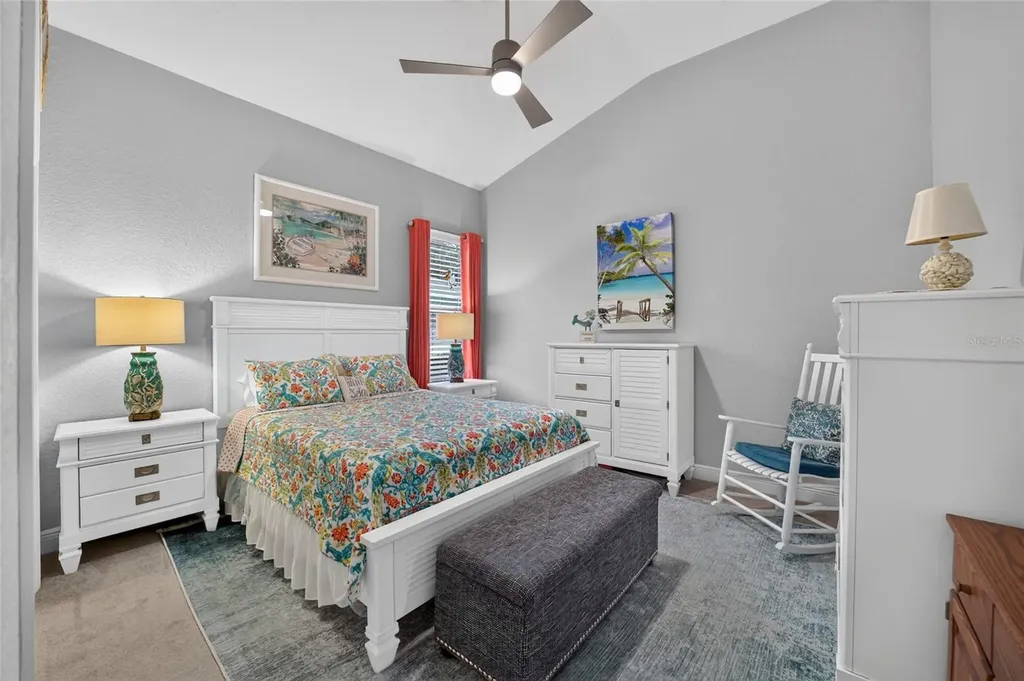 10212 Julia Isles Avenue Oxford FL 34484