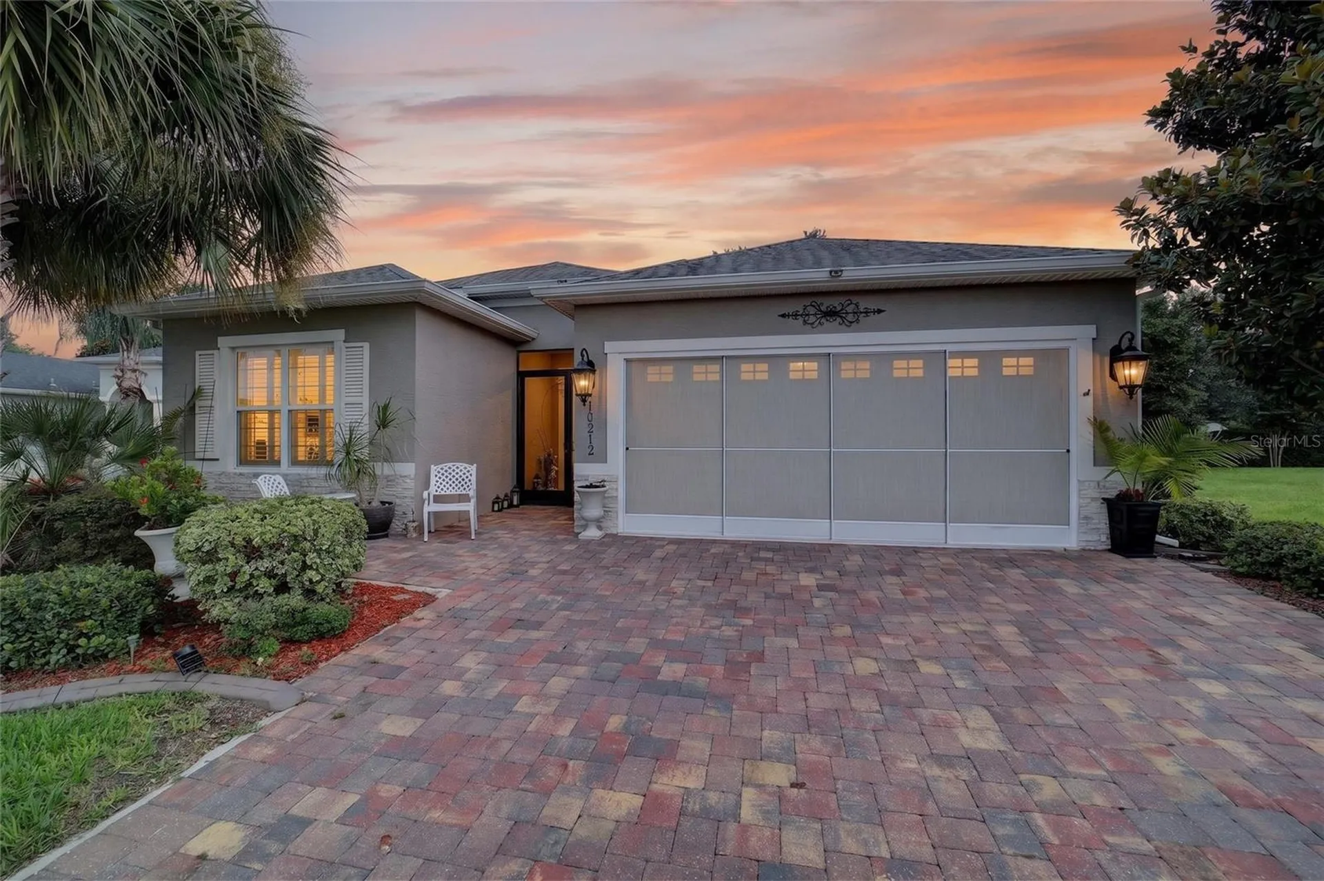 10212 Julia Isles Avenue Oxford FL 34484