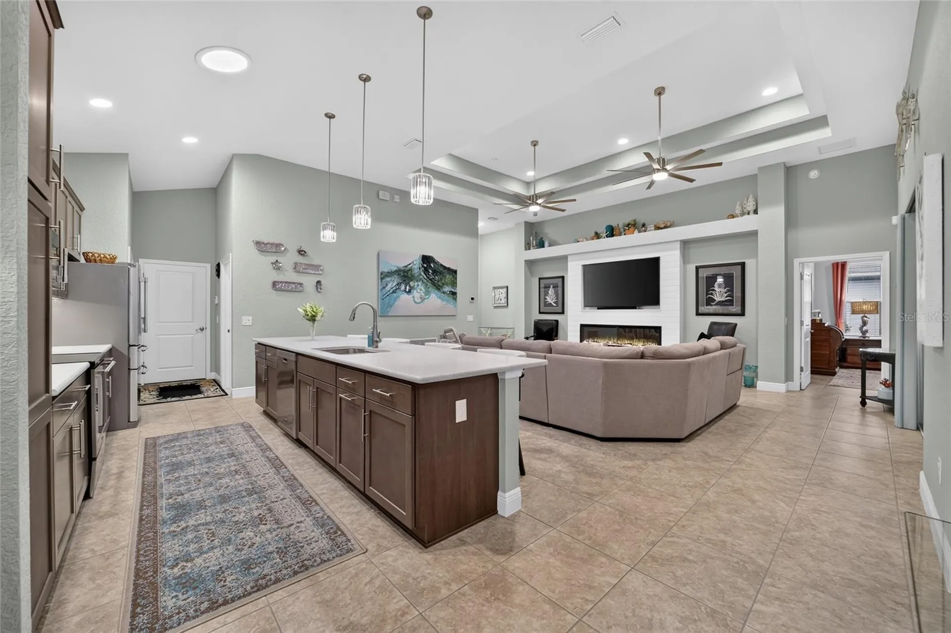10212 Julia Isles Avenue Oxford FL 34484