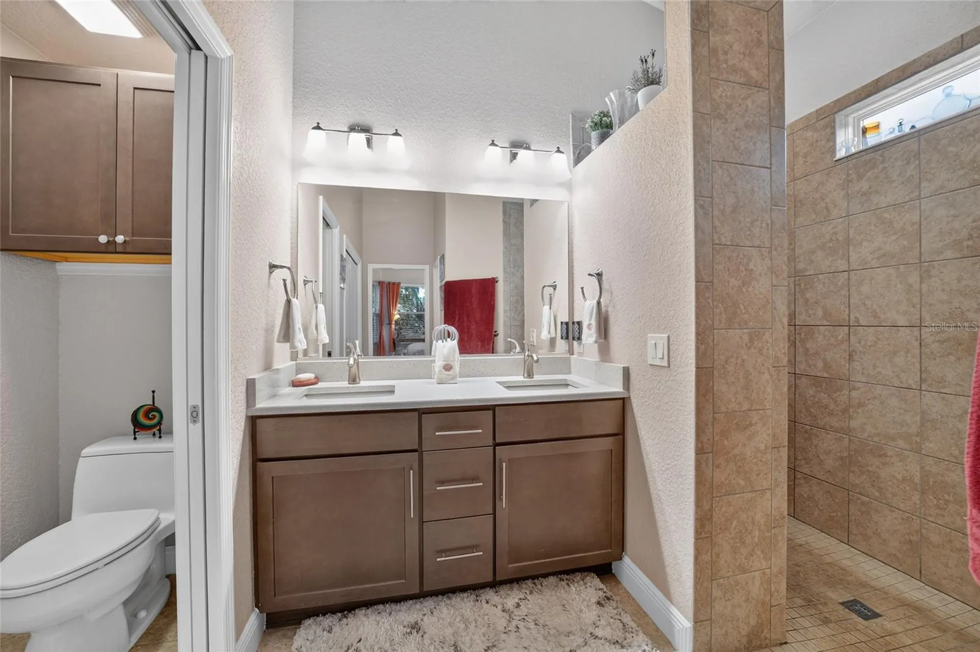 10212 Julia Isles Avenue Oxford FL 34484