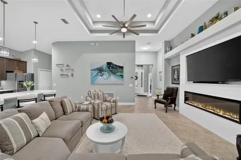 10212 Julia Isles Avenue Oxford FL 34484