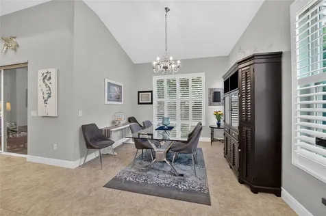 10212 Julia Isles Avenue Oxford FL 34484