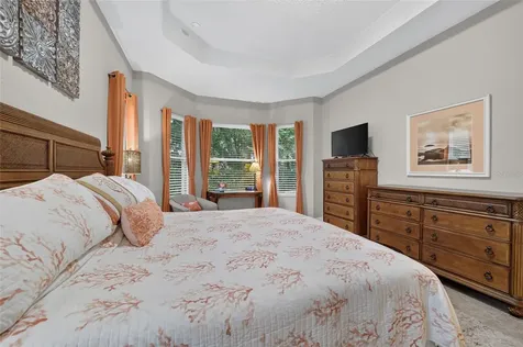 10212 Julia Isles Avenue Oxford FL 34484