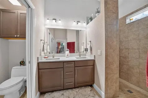 10212 Julia Isles Avenue Oxford FL 34484