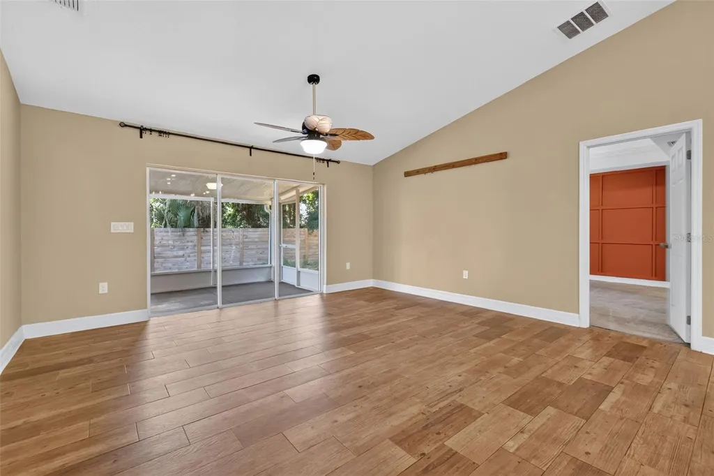 74 N Oak Avenue Umatilla FL 32784