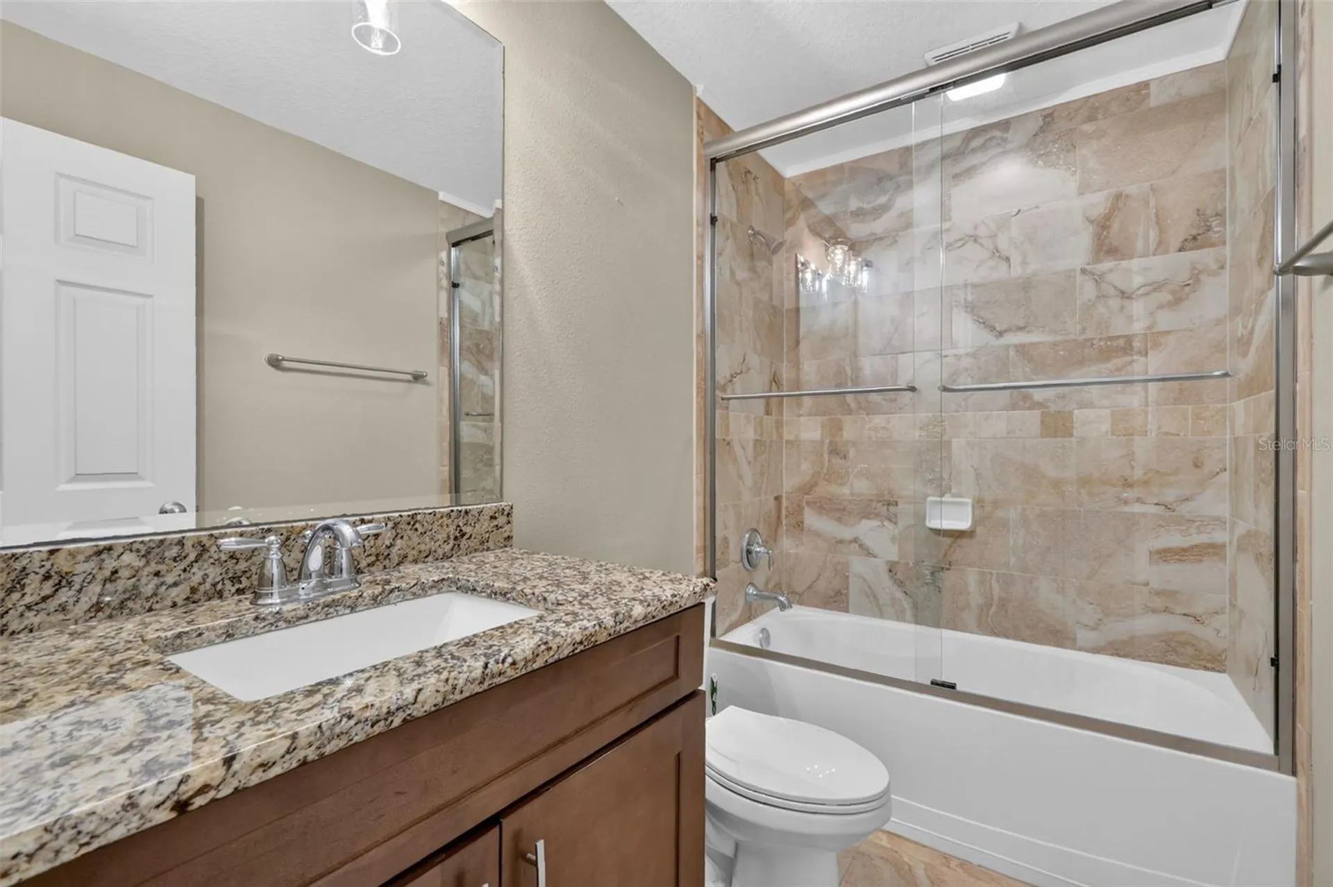 74 N Oak Avenue Umatilla FL 32784