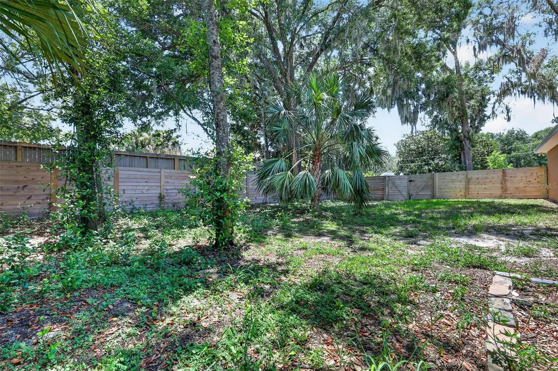 74 N Oak Avenue Umatilla FL 32784