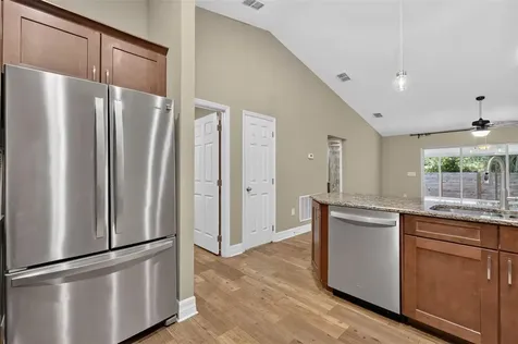 74 N Oak Avenue Umatilla FL 32784