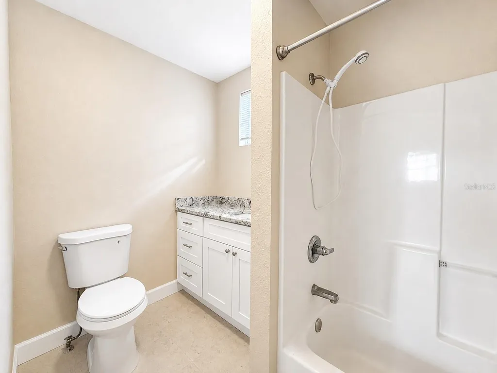 2124 W Chestnut Street Tampa FL 33607
