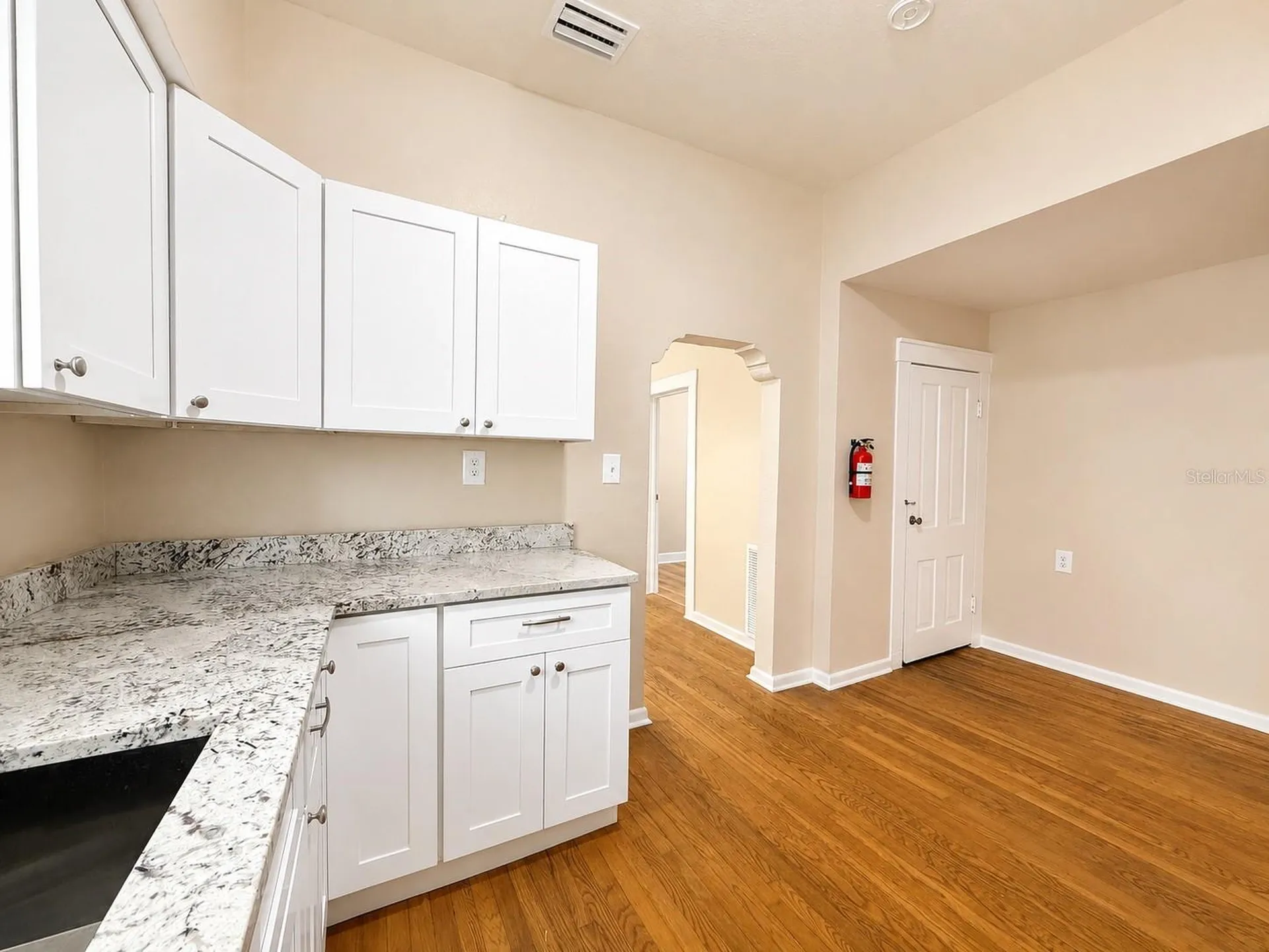 2124 W Chestnut Street Tampa FL 33607