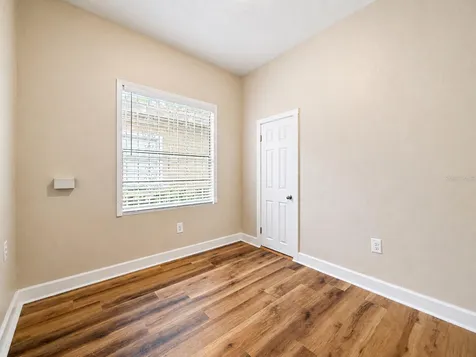 2124 W Chestnut Street Tampa FL 33607