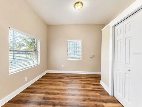 2124 W Chestnut Street Tampa FL 33607