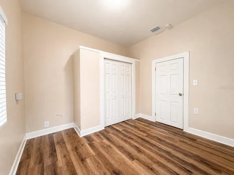 2124 W Chestnut Street Tampa FL 33607