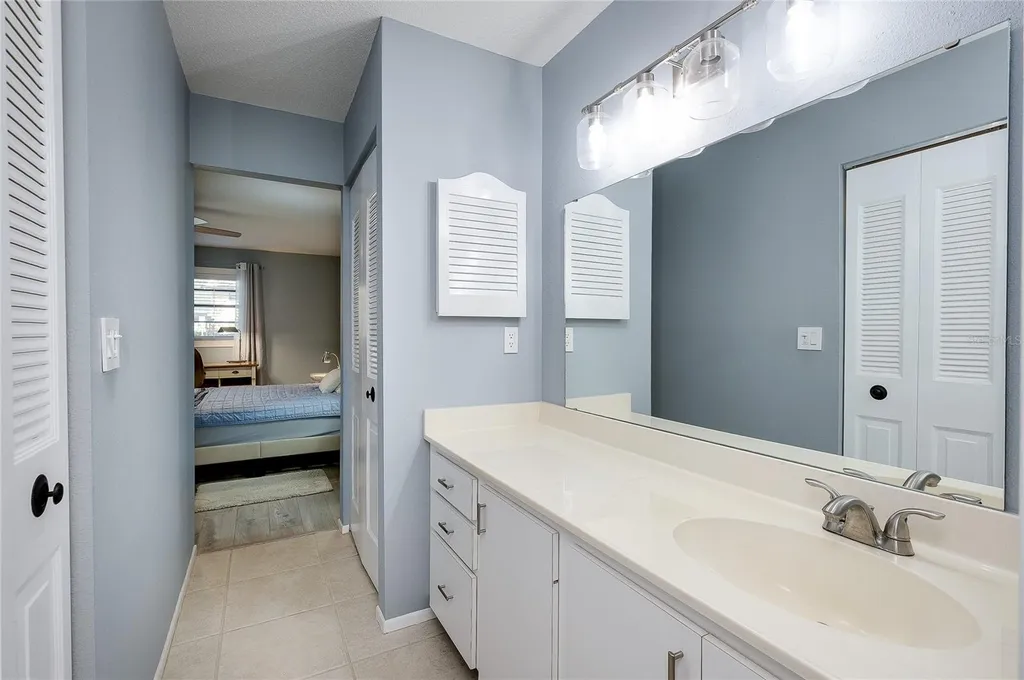 360 Three Lakes Lane Venice FL 34285
