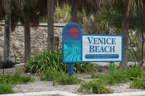 360 Three Lakes Lane Venice FL 34285