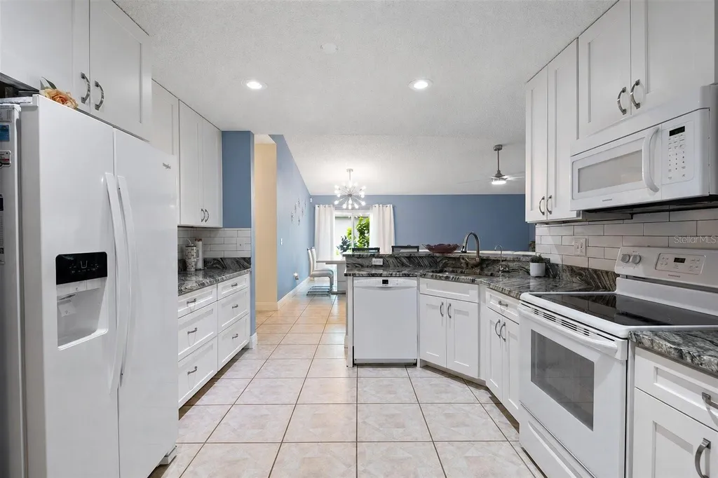 713 Manchester Woods Drive Sun City Center FL 33573