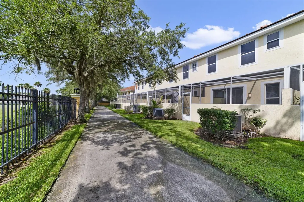 1236 South Beach Circle Kissimmee FL 34746