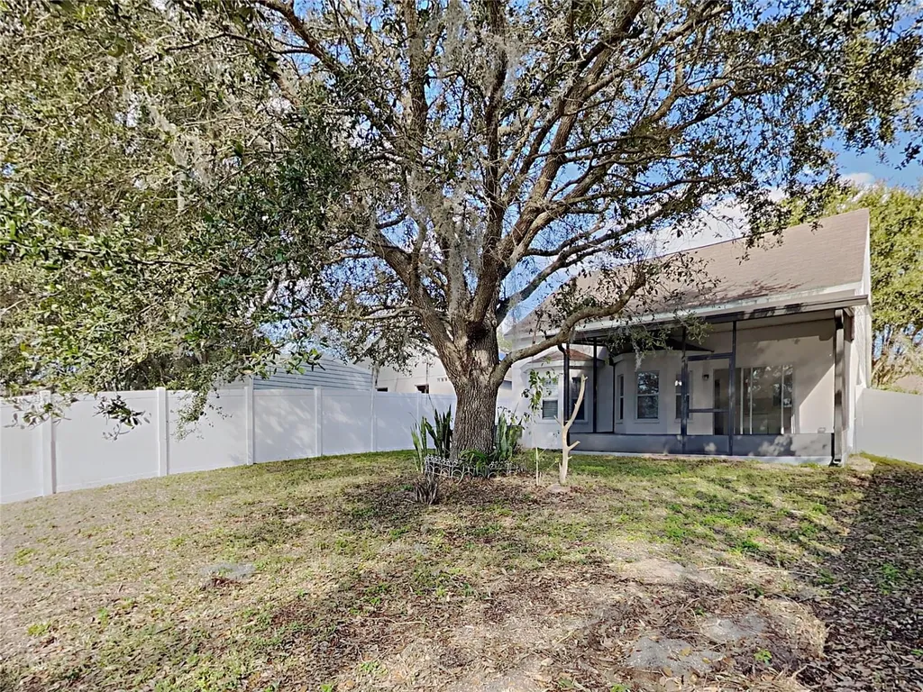 404 Summer Sails Drive Valrico FL 33594