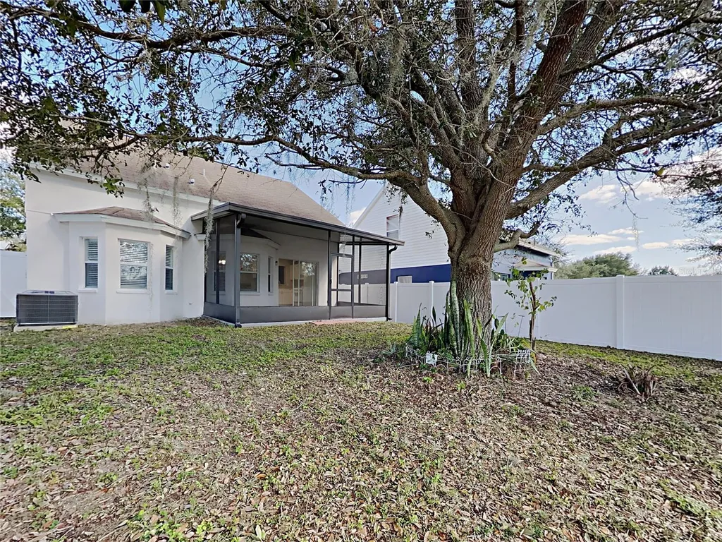 404 Summer Sails Drive Valrico FL 33594