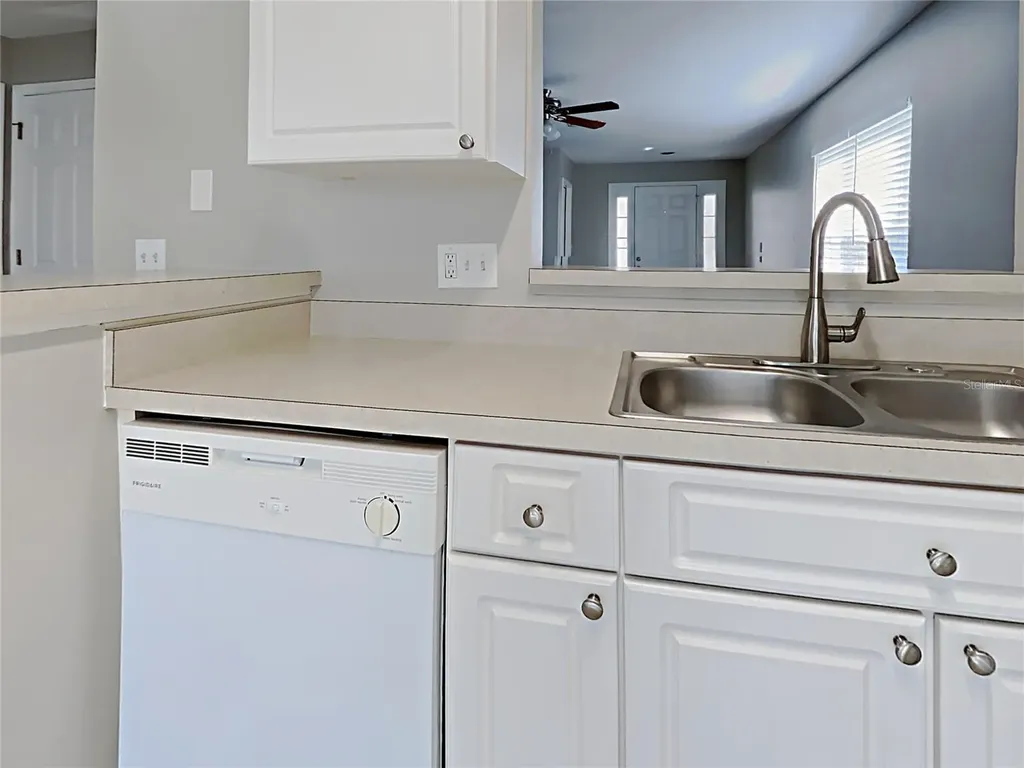 404 Summer Sails Drive Valrico FL 33594