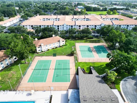 3242 S Semoran Boulevard Orlando FL 32822