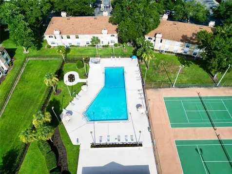 3242 S Semoran Boulevard Orlando FL 32822