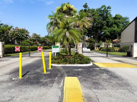 3242 S Semoran Boulevard Orlando FL 32822