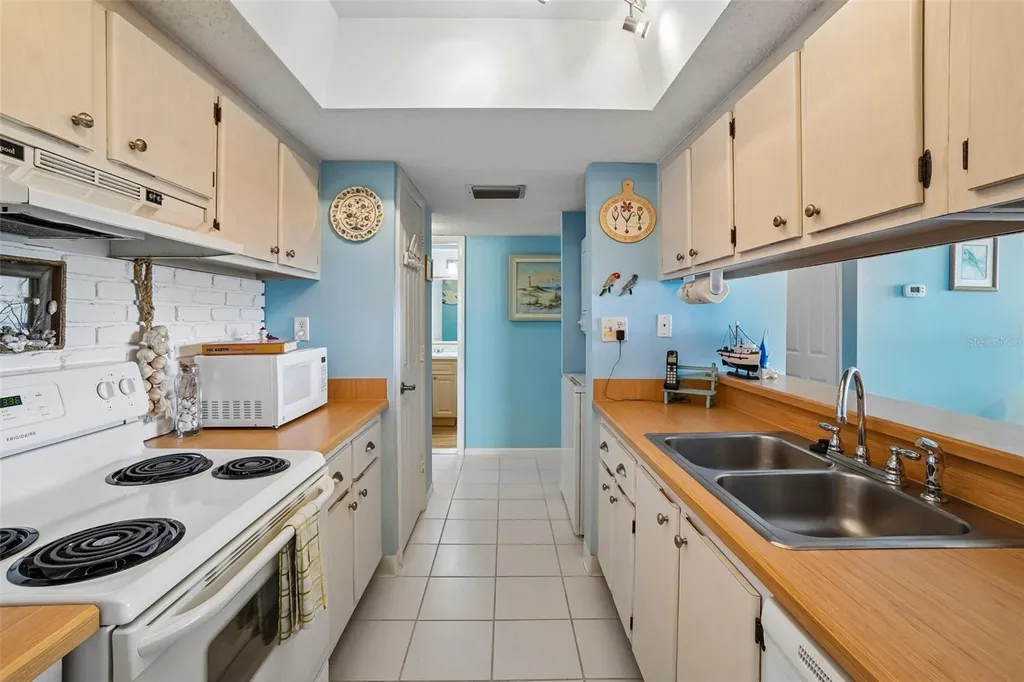 450 S Gulfview Boulevard Clearwater Beach FL 33767