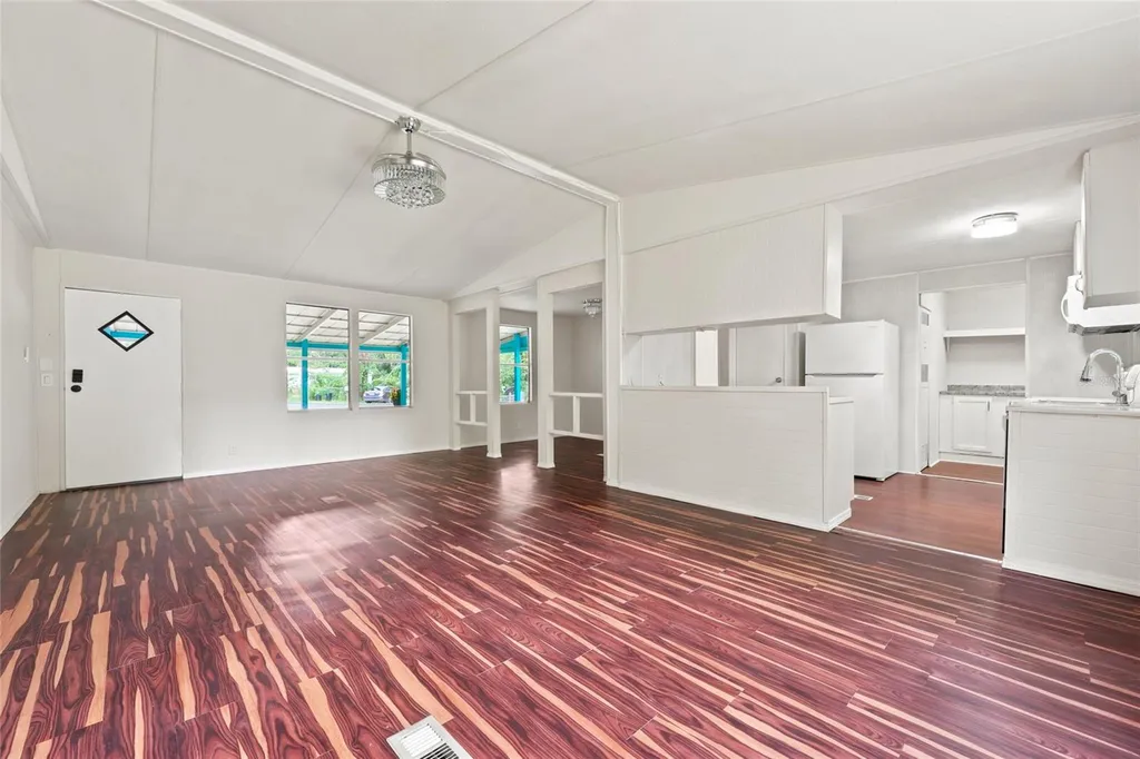 187 SW Peach Glen High Springs FL 32643