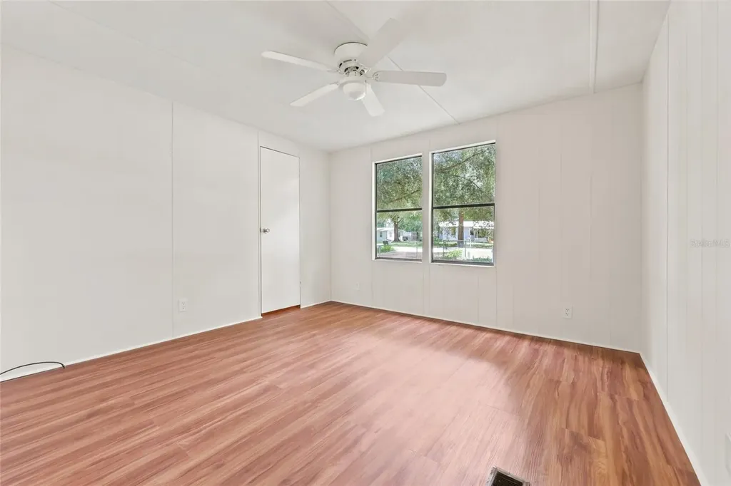 187 SW Peach Glen High Springs FL 32643