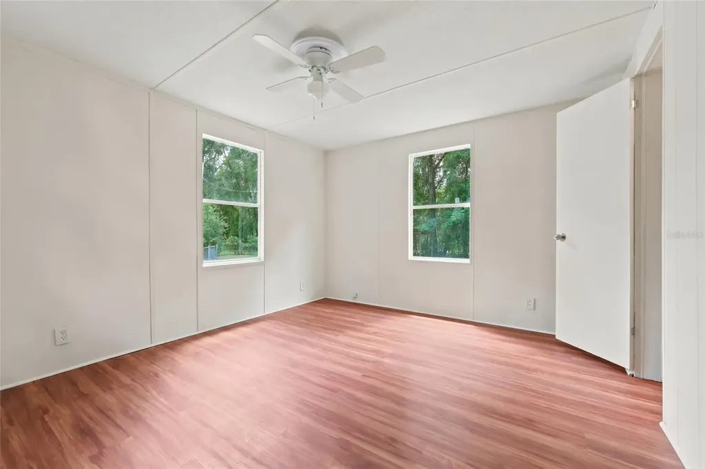 187 SW Peach Glen High Springs FL 32643