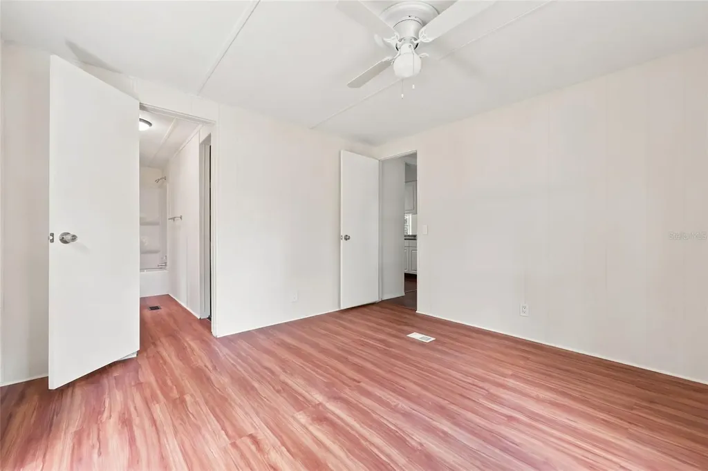 187 SW Peach Glen High Springs FL 32643