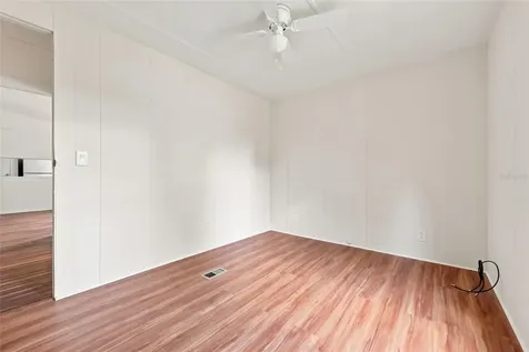187 SW Peach Glen High Springs FL 32643