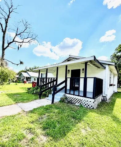 1505 N Orange Street Plant City FL 33563