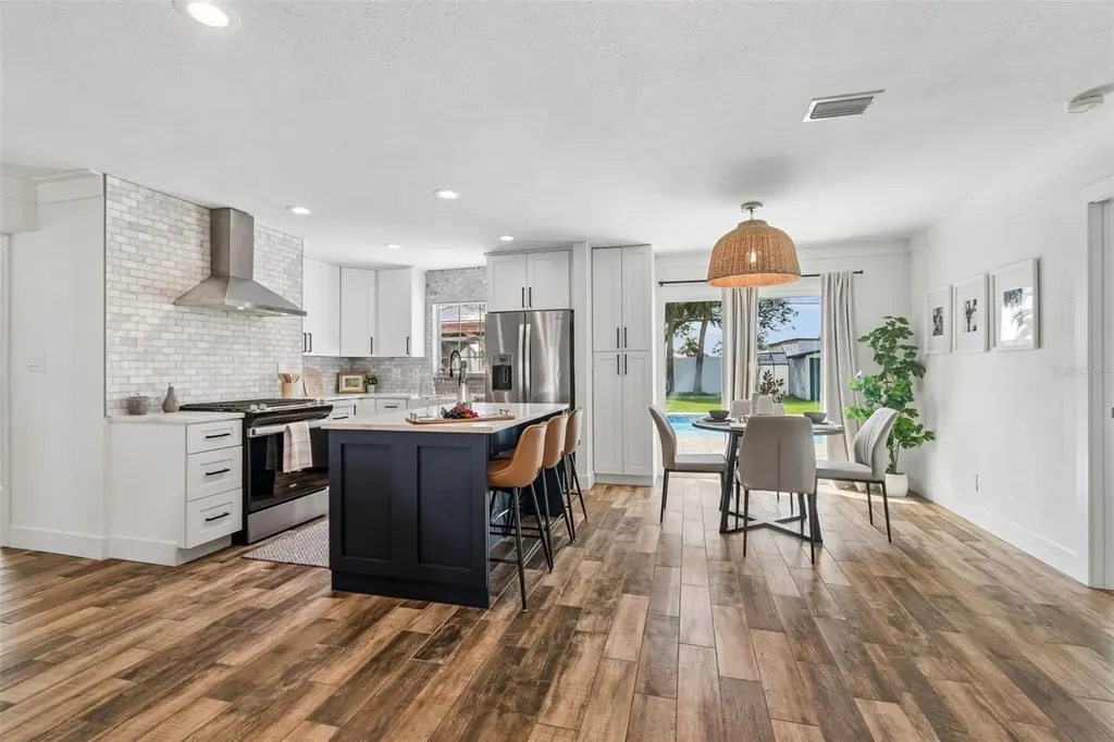 2058 Bayou Grande Boulevard NE St Petersburg FL 33703