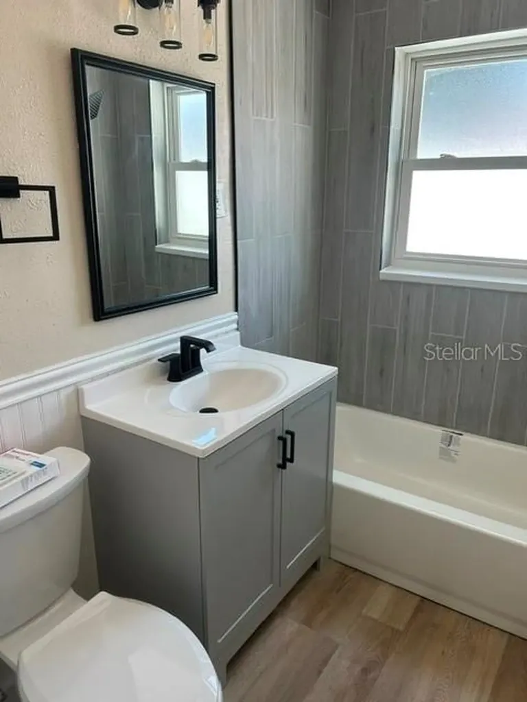 3066 66th Way N St Petersburg FL 33710