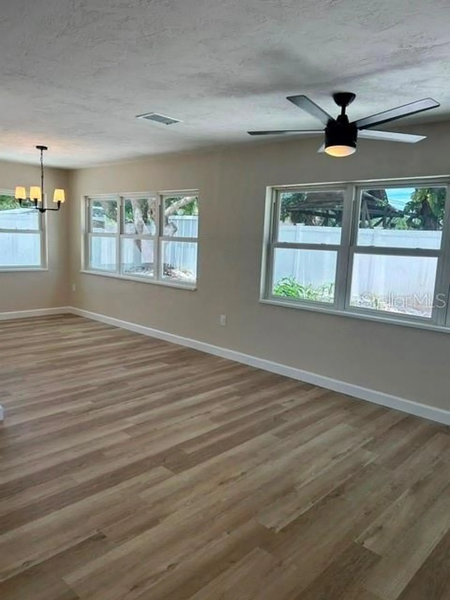 3066 66th Way N St Petersburg FL 33710
