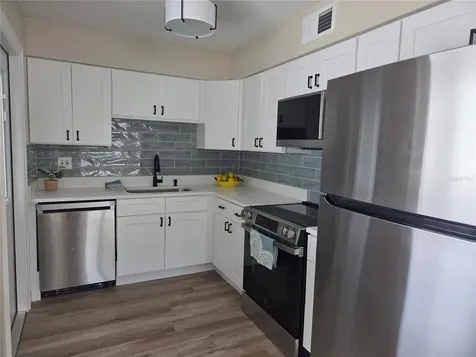 3066 66th Way N St Petersburg FL 33710