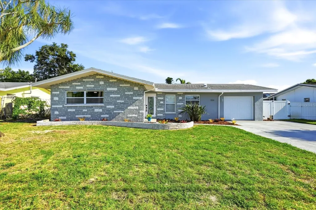 1354 62nd Avenue S St Petersburg FL 33705
