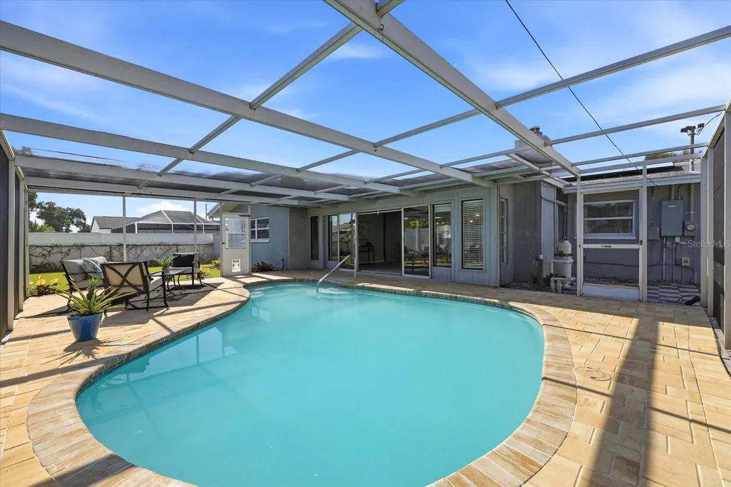1354 62nd Avenue S St Petersburg FL 33705