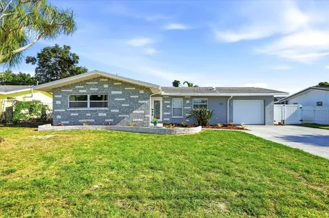 1354 62nd Avenue S St Petersburg FL 33705