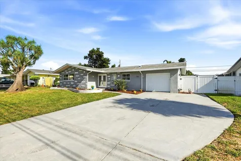 1354 62nd Avenue S St Petersburg FL 33705